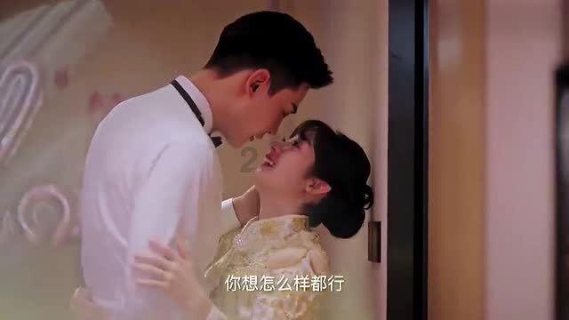 一对男女在林区被群猴围住追打,镇政府:是野生猴,不逗它没事